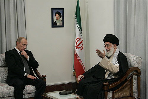 Vladimir_Putin_in_Iran_16-17_October_2007-1